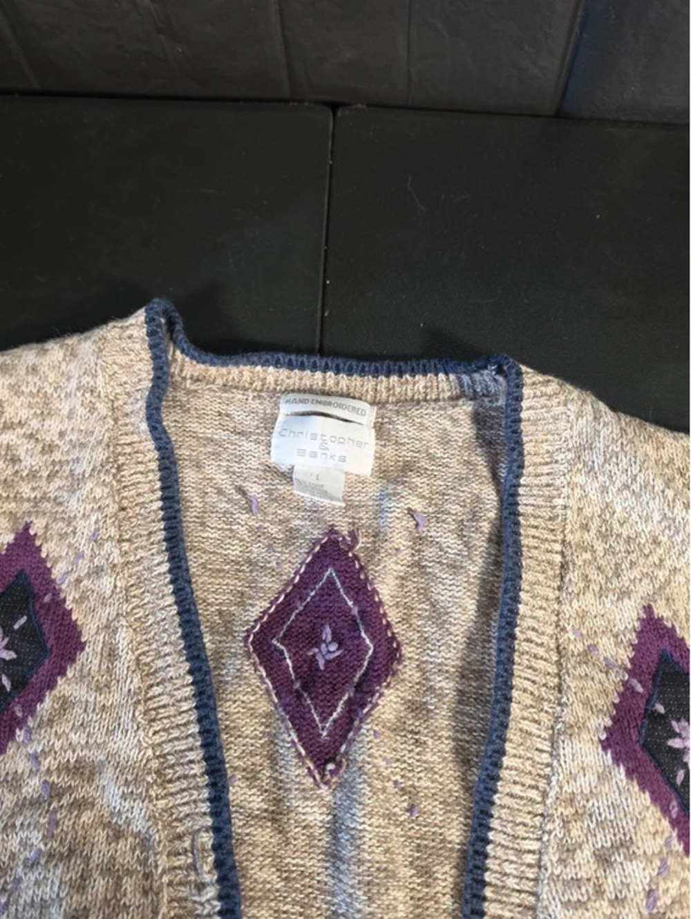 Embroidered vest - Picture 2 of 6